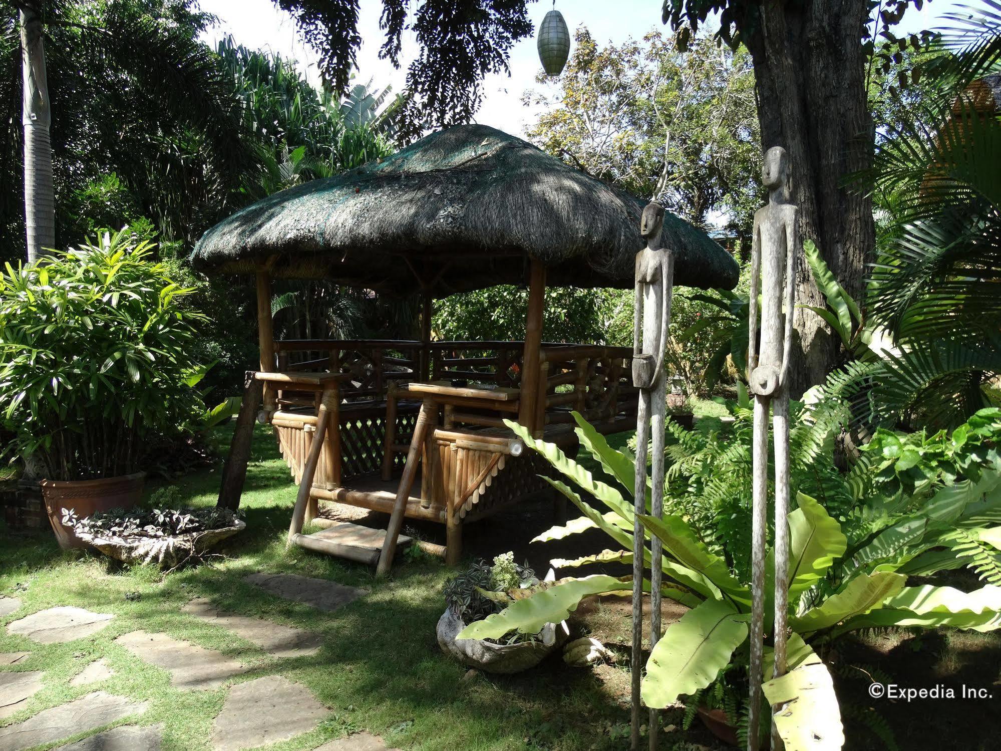 Hibiscus Garden Resort Puerto Princesa Bagian luar foto