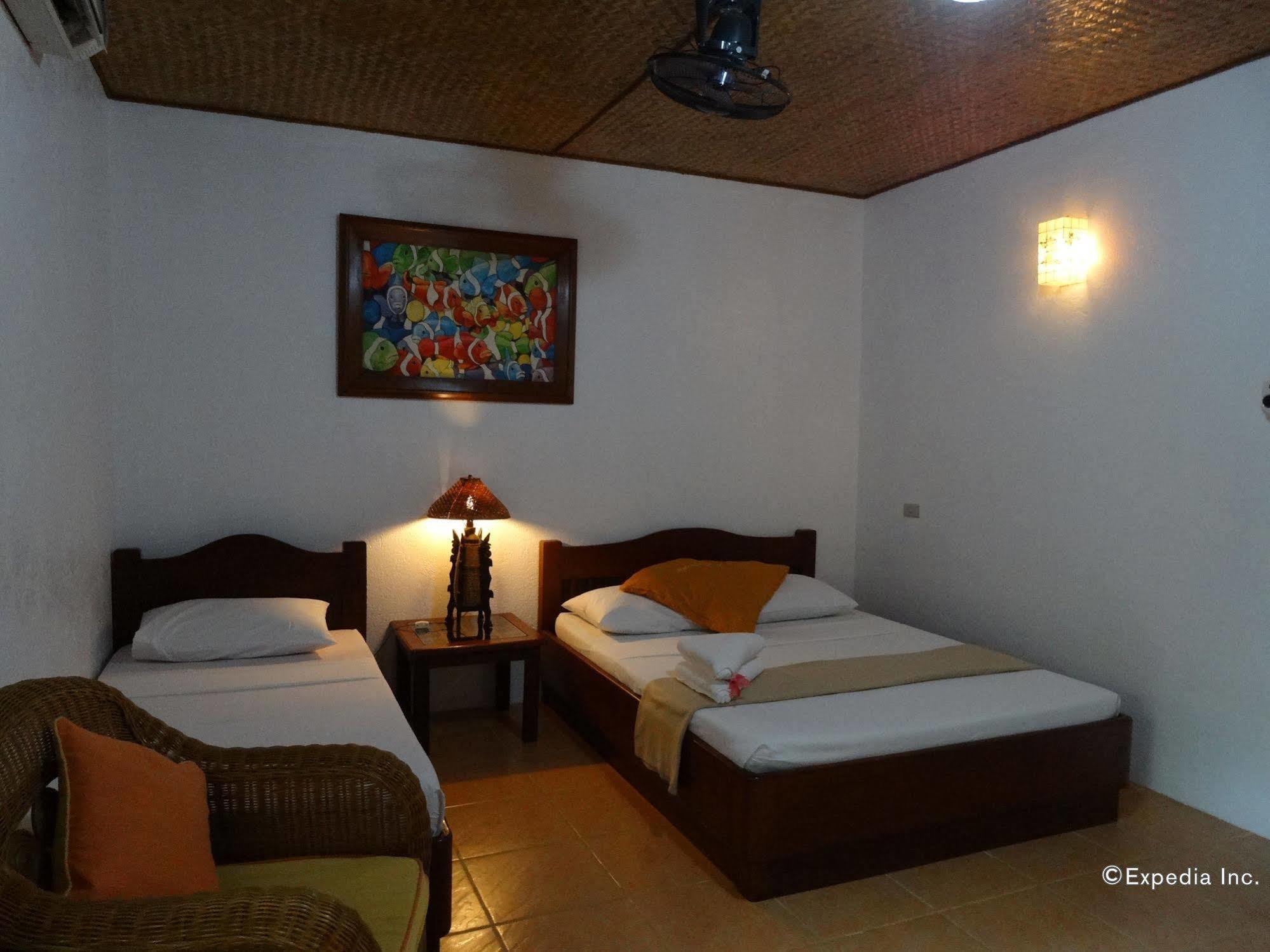Hibiscus Garden Resort Puerto Princesa Bagian luar foto