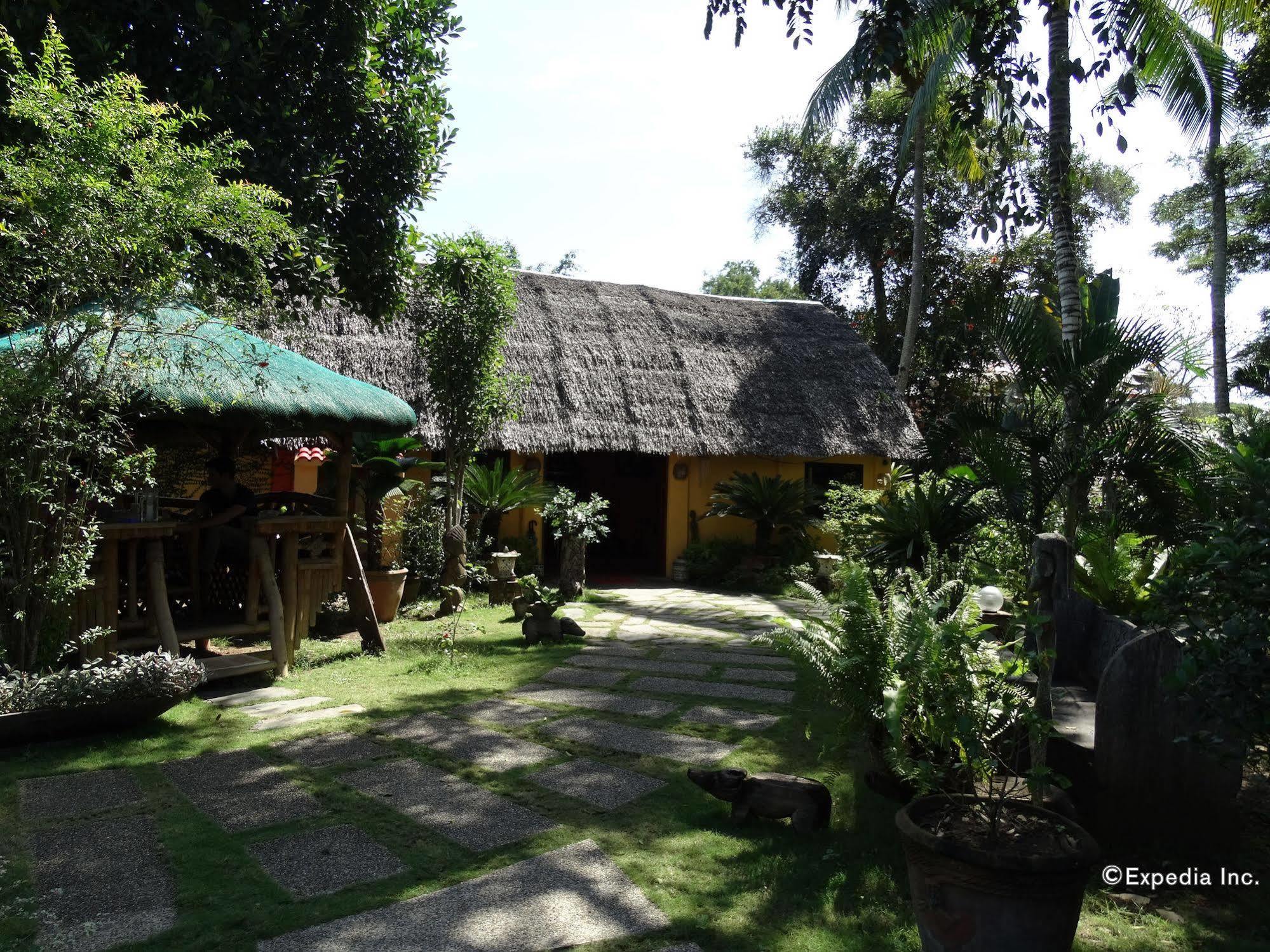 Hibiscus Garden Resort Puerto Princesa Bagian luar foto