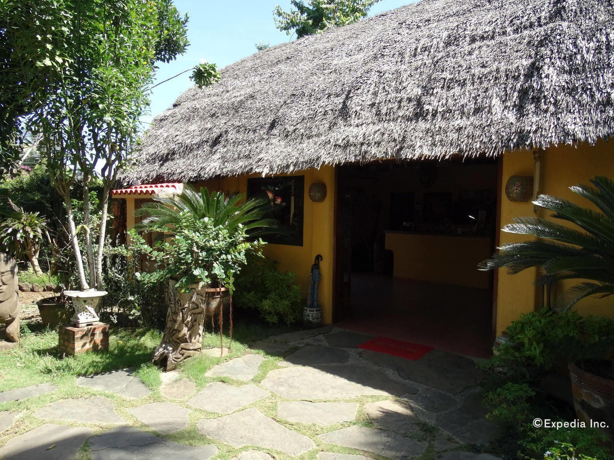 Hibiscus Garden Resort Puerto Princesa Bagian luar foto