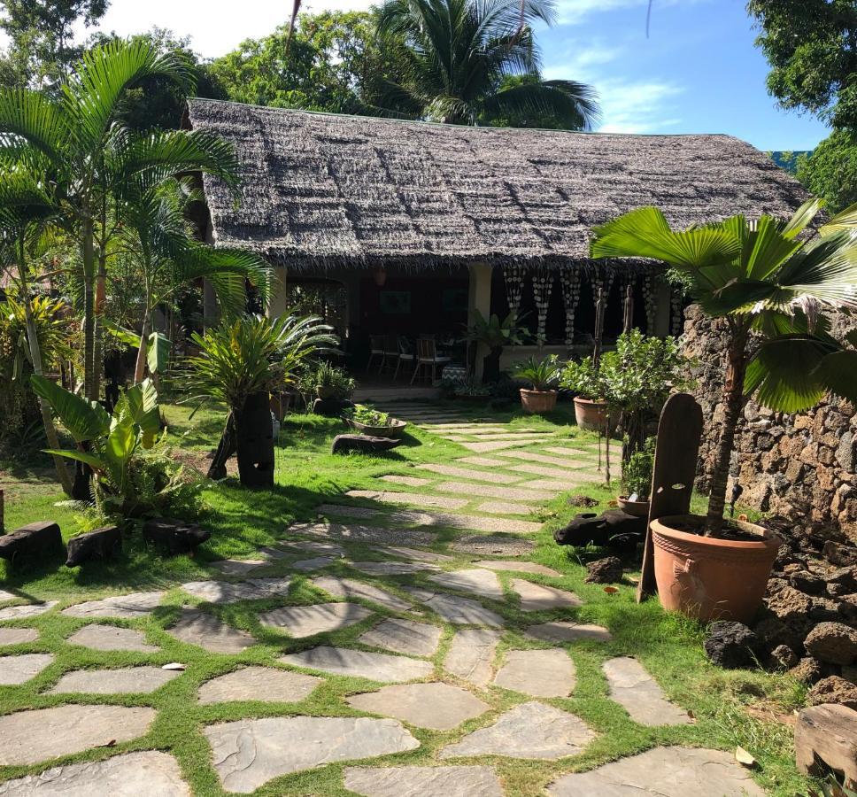 Hibiscus Garden Resort Puerto Princesa Bagian luar foto